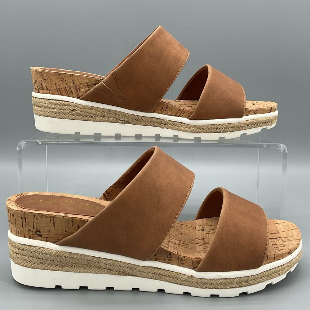 NEW Easy Street Women’s Maryann Wedge Sandals Tan Size 7W